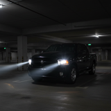 2015 Dodge Ram 1500 停车场光影