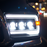 2015 Dodge Ram 2500 夜间特写